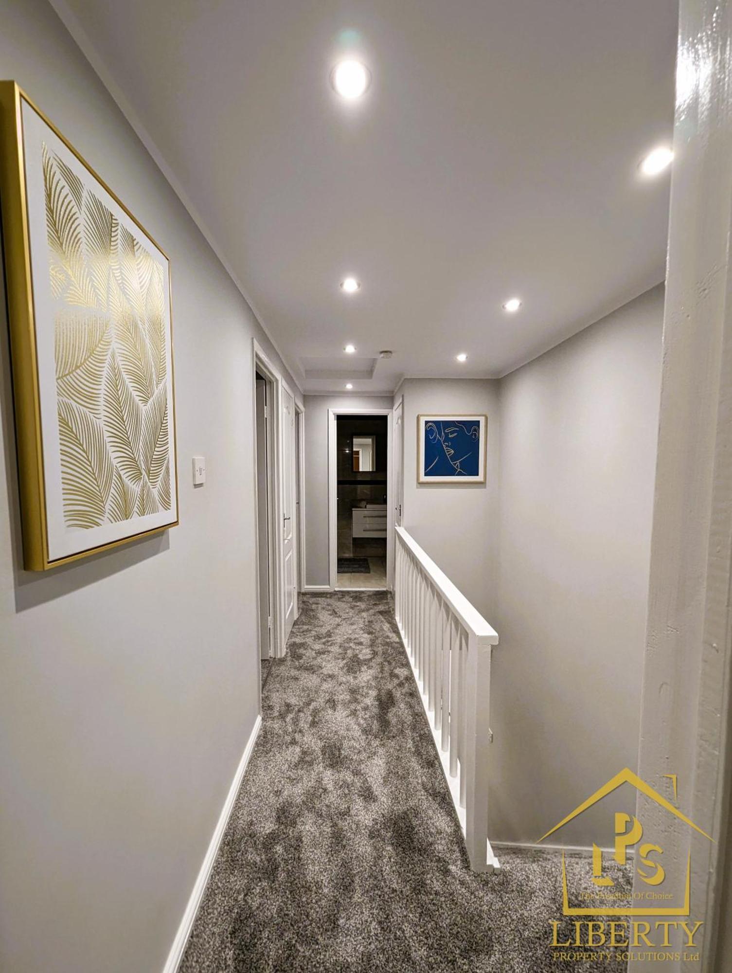 6 Guests * 4 Bedroom * Free Wi-Fi *헌팅던 외부 사진
